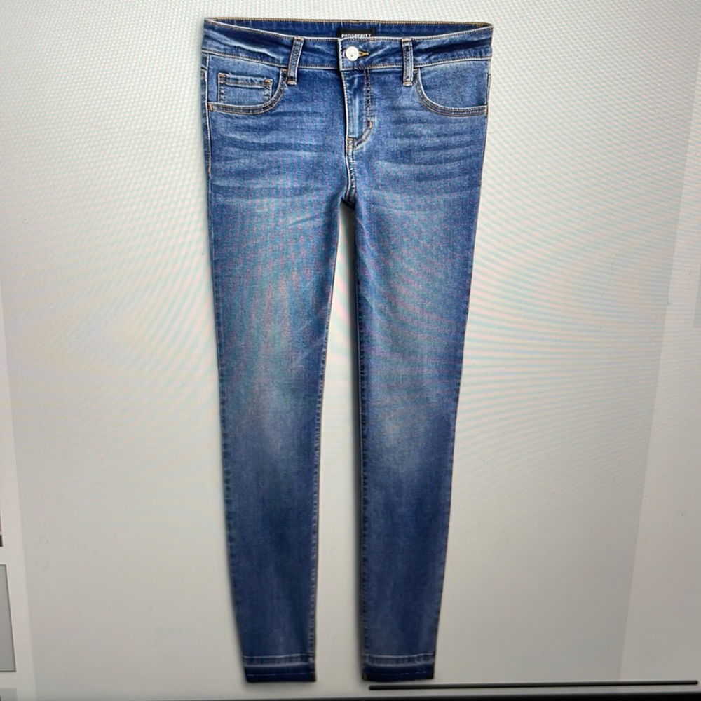Women’s Prosperity Lena Eco Super Skinny Released Hem Jean Size 6.